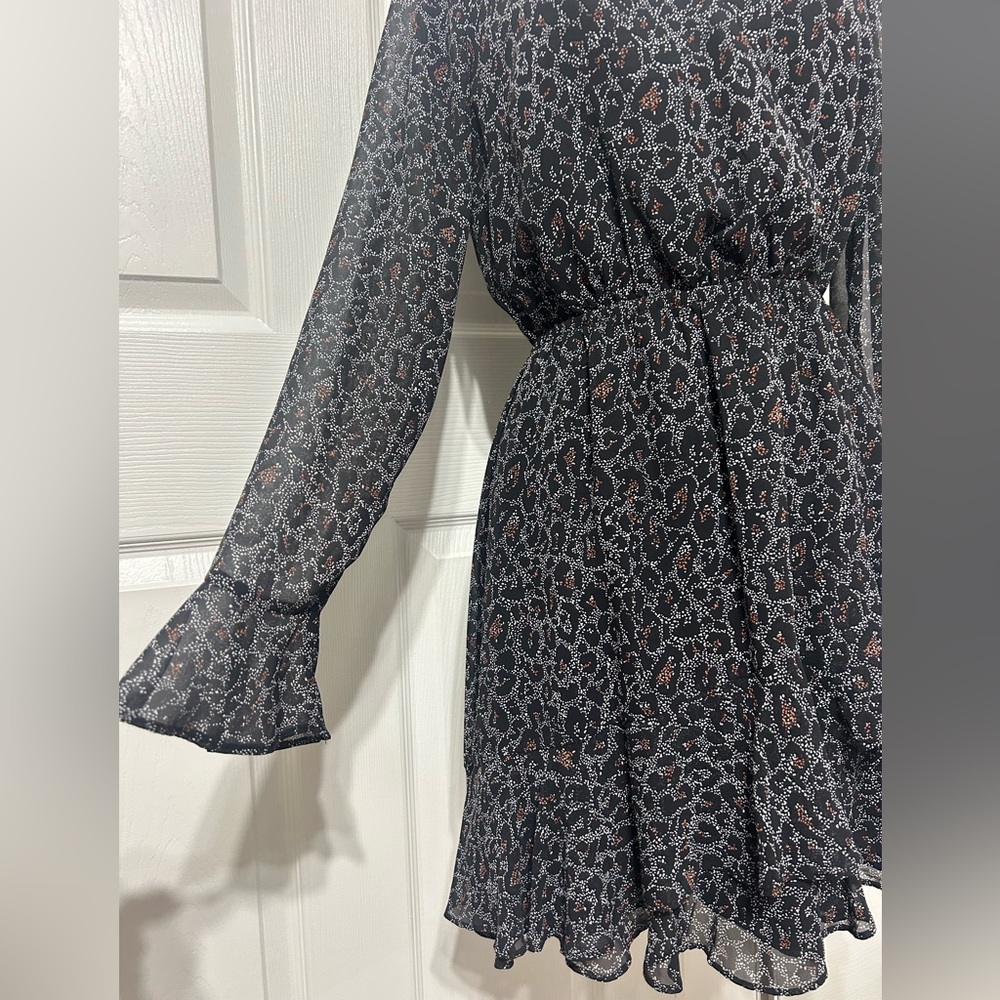 Cupcakes and Cashmere Amity Speckled Leopard Dress Ruffle Hem Long Sleeve Size S - Picture 5 of 6